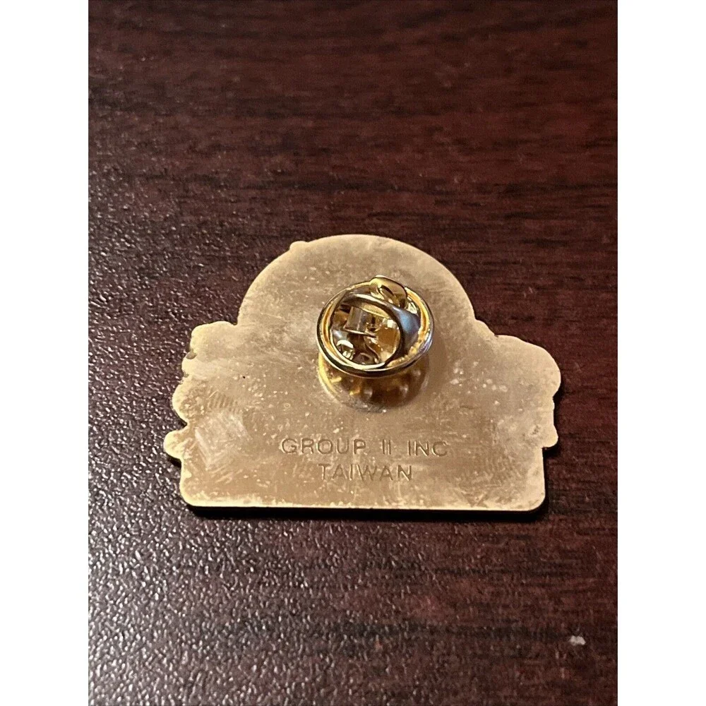 1994 McDonald’s Mascot Gang Christmas Tree Holiday Ronald Employee Lapel Hat Pin